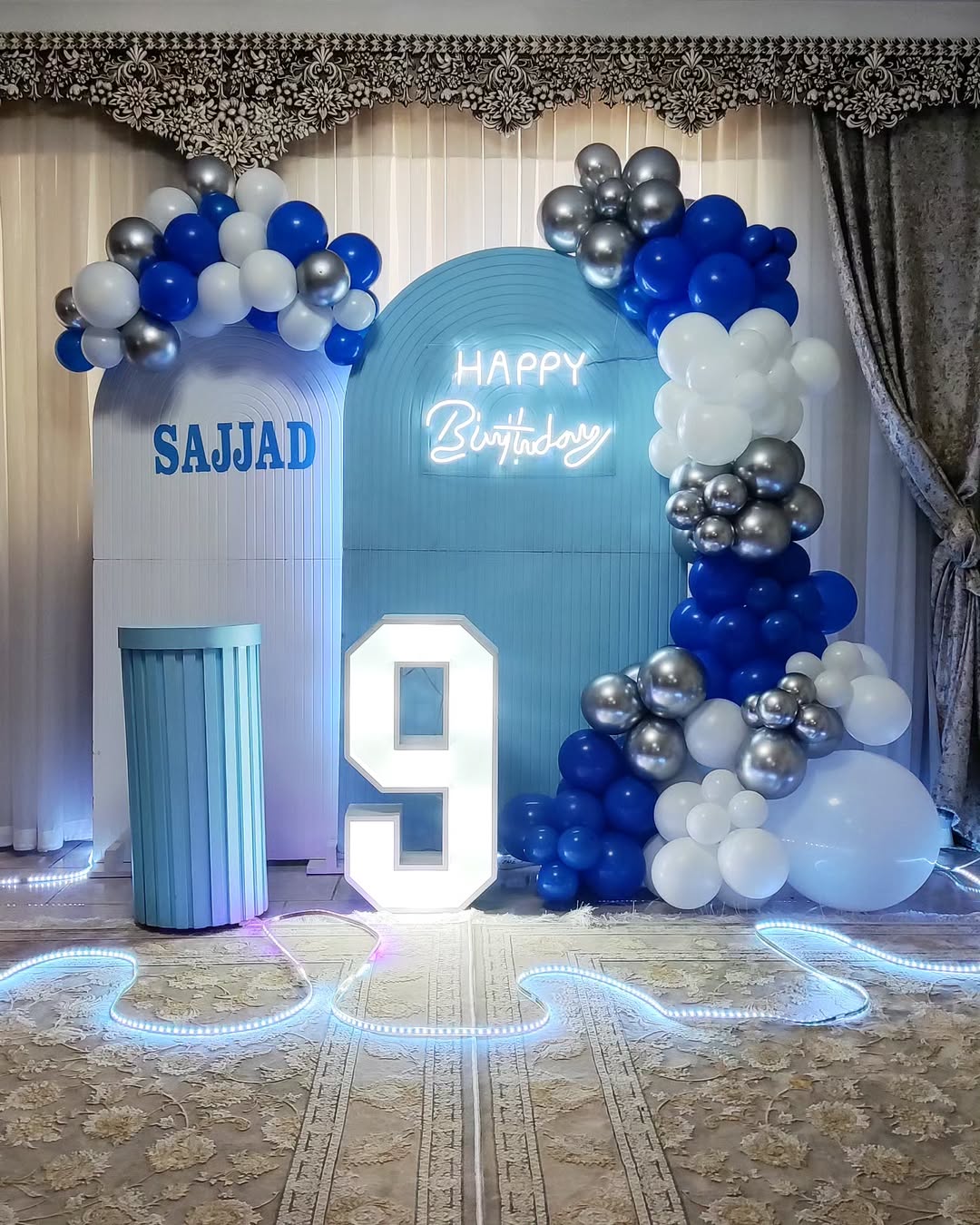 بک گراند چوبی سفید و آبی